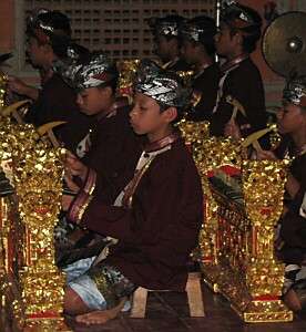 �q���̃K�������y��