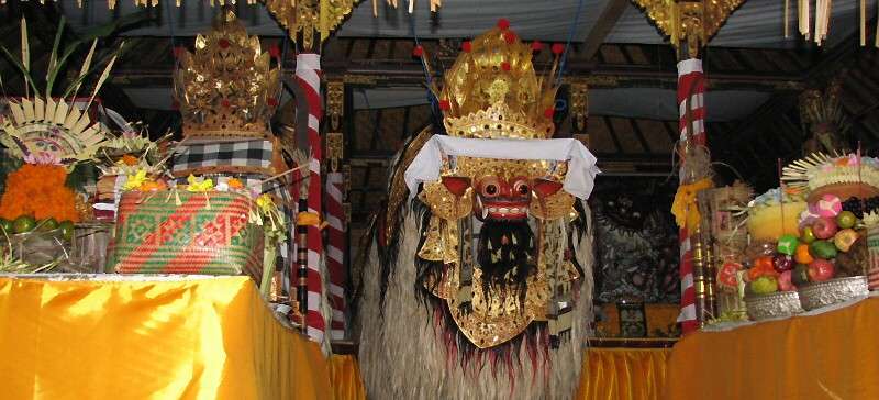 �Ւd�̒����ɍՂ�ꂽ�o�����_